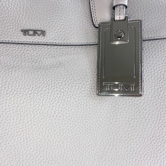 Tumi Grey Leather Briefcase. In excellent condition. - Picture 3 of 14